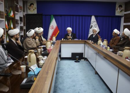 نشست تخصصی جمعی از روحانیون با حجت الاسلام والمسلمین ابوالقاسمی  معاون امور حوزوی ریاست جمهوری
