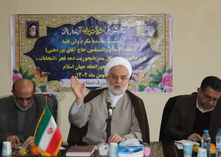 نشست صمیمی روحانیون شهرستان سقز با نماینده ولی فقیه دراستان کردستان برگزارشد.